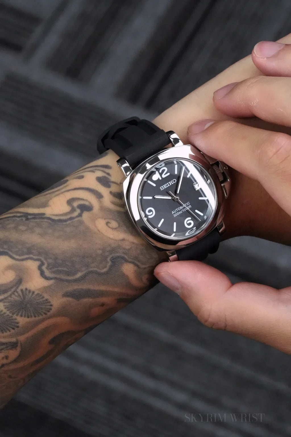 Mod Luminor Black