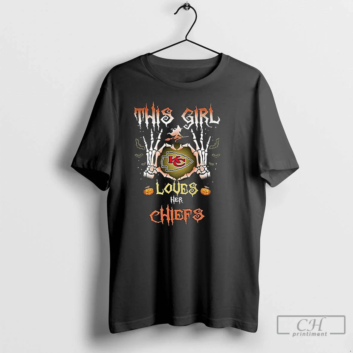 Classic This Girl Loves Her Kansas City Chiefs Skelenton Halloween T Shirts