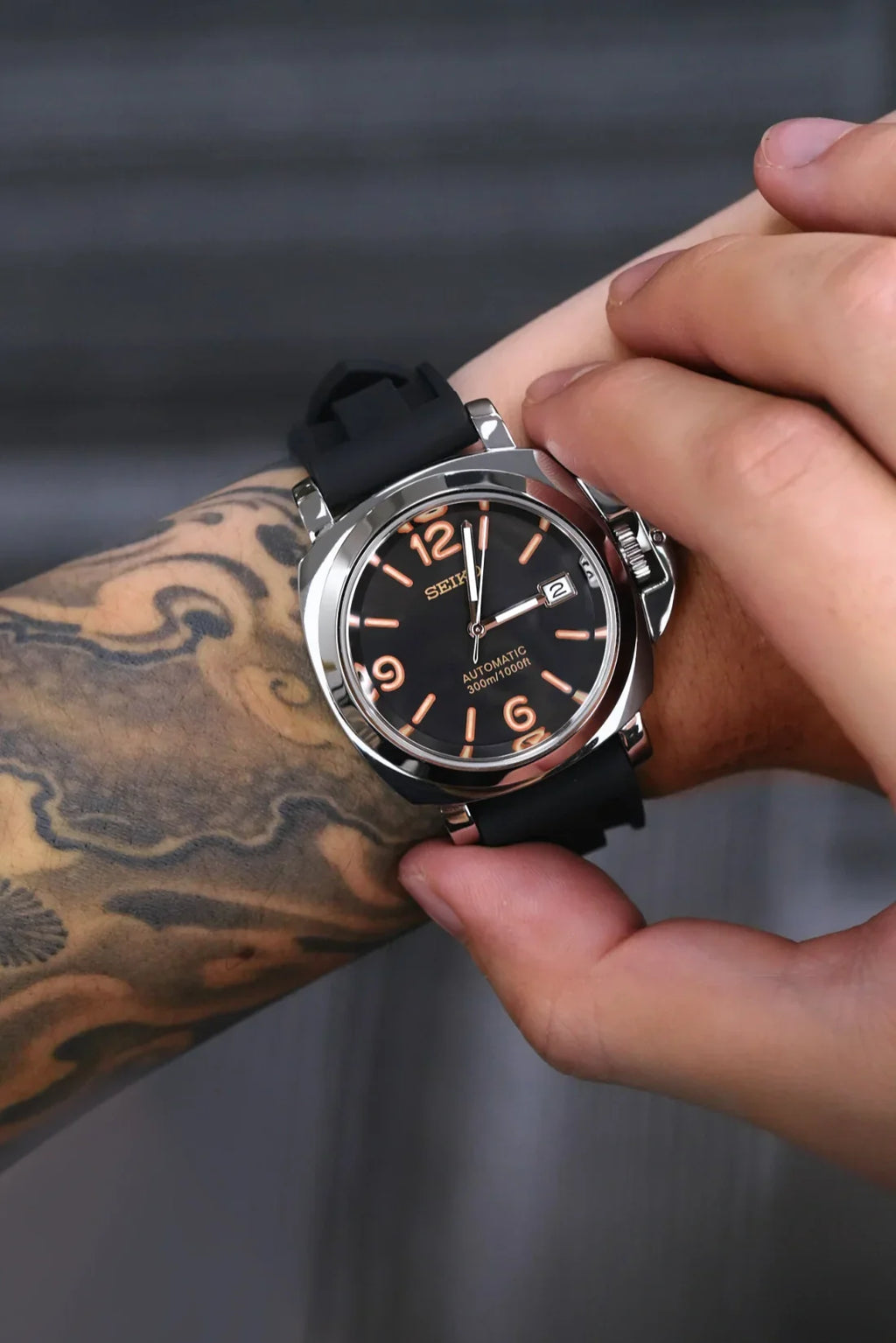 Mod Luminor Black II