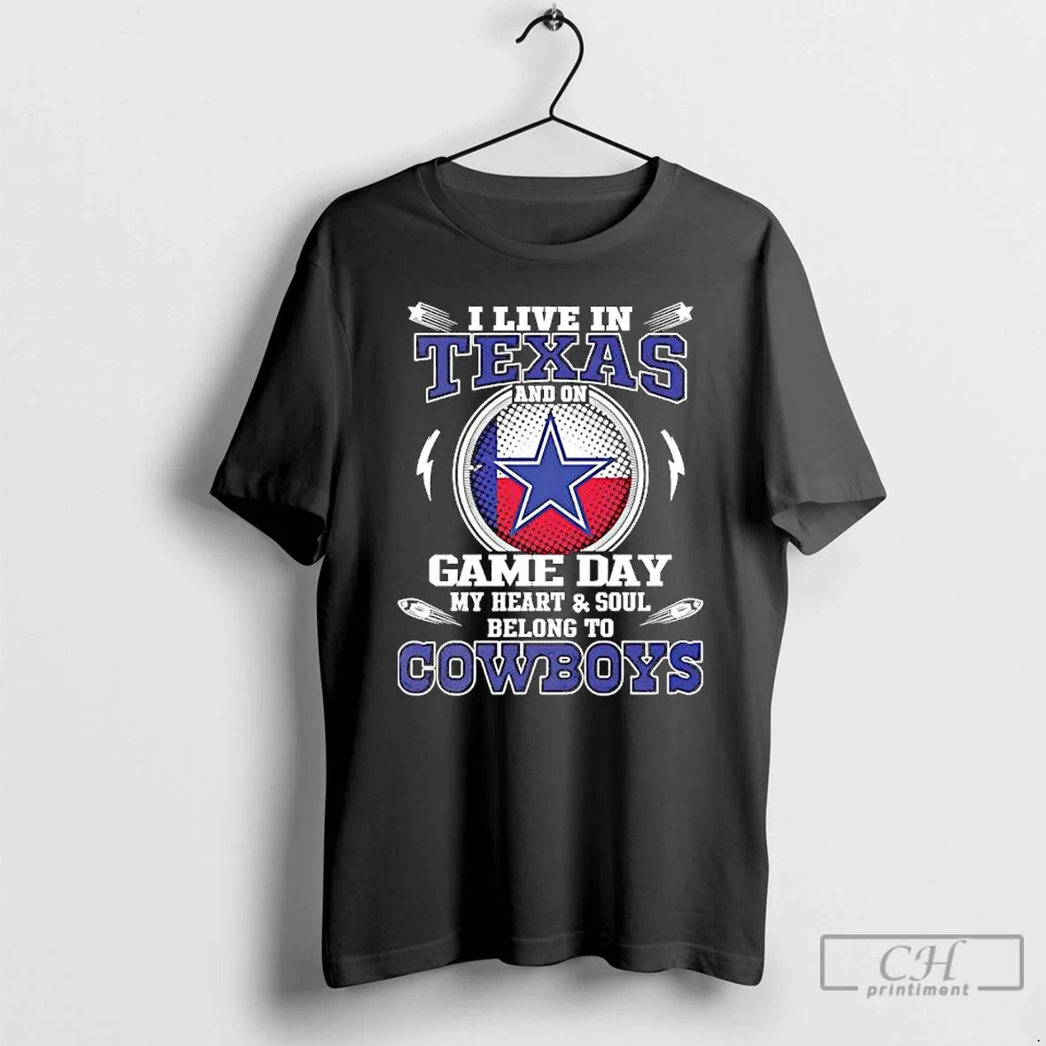 Premium I Live In Texas And On Game Day My Heart Soul Belong To Dallas