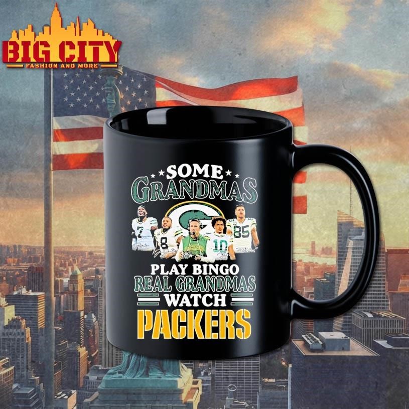 Some Grandmas Play Bingo Real Grandmas Watch Green Bay Packers Signatures 2026 Shirt