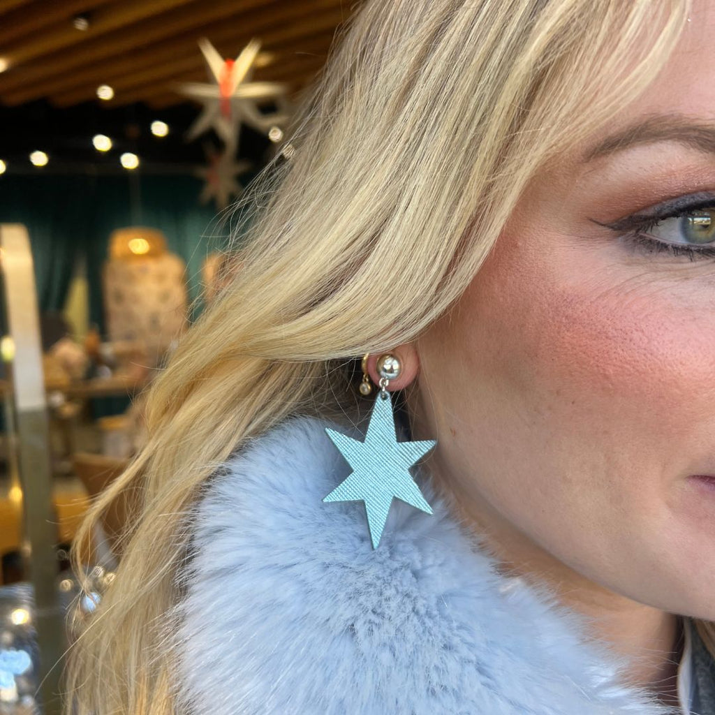 Ice Blue Astrid