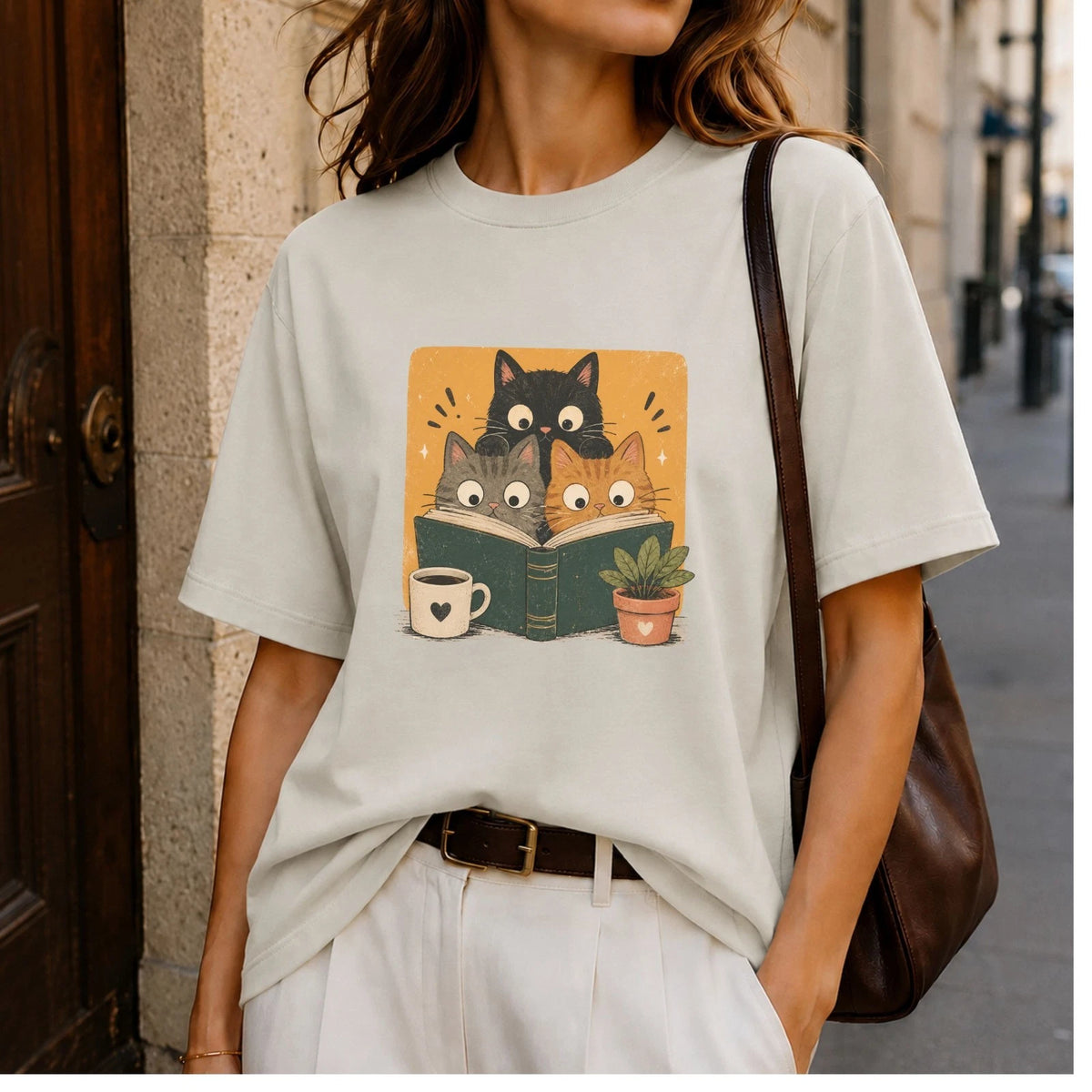 Cute Cats Reading Book T-Shirt, Cat Lover Bookworm Gift, Cozy Reader Tee
