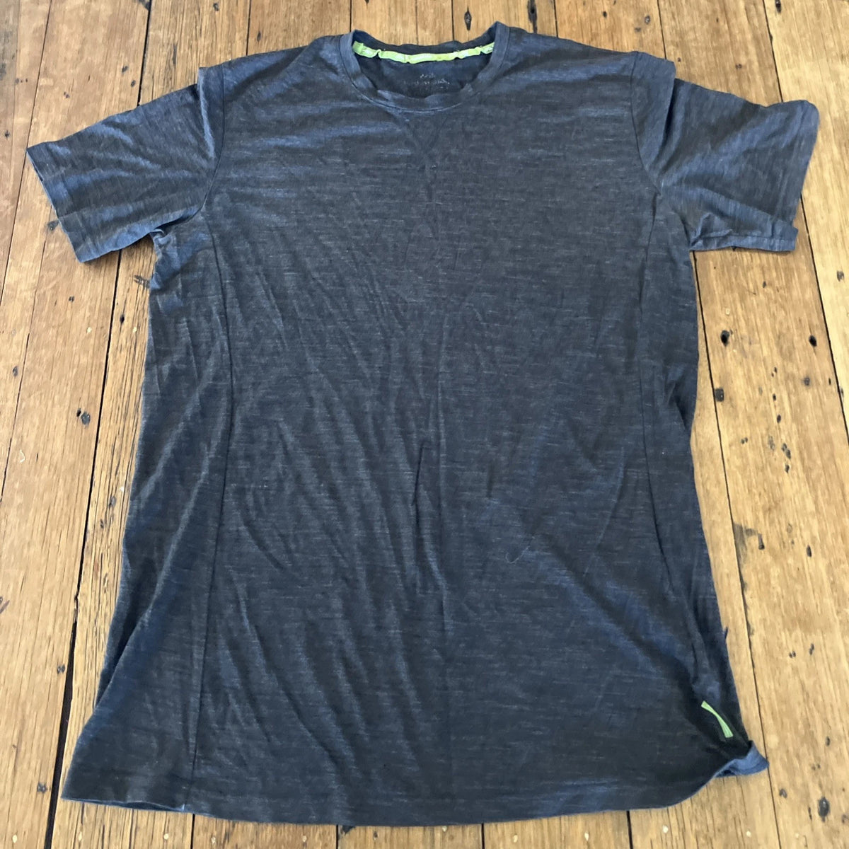 Kathmandu Merino Wool T Shirt Mens Large Charcoal Short Sleeve Baselayer Hiking