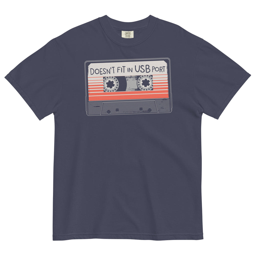 Doesn't Fit In USB Port Men's Relaxed Fit Tee